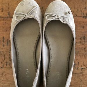 Women Old Navy Ballet flats shoes sz 7 hardly worn